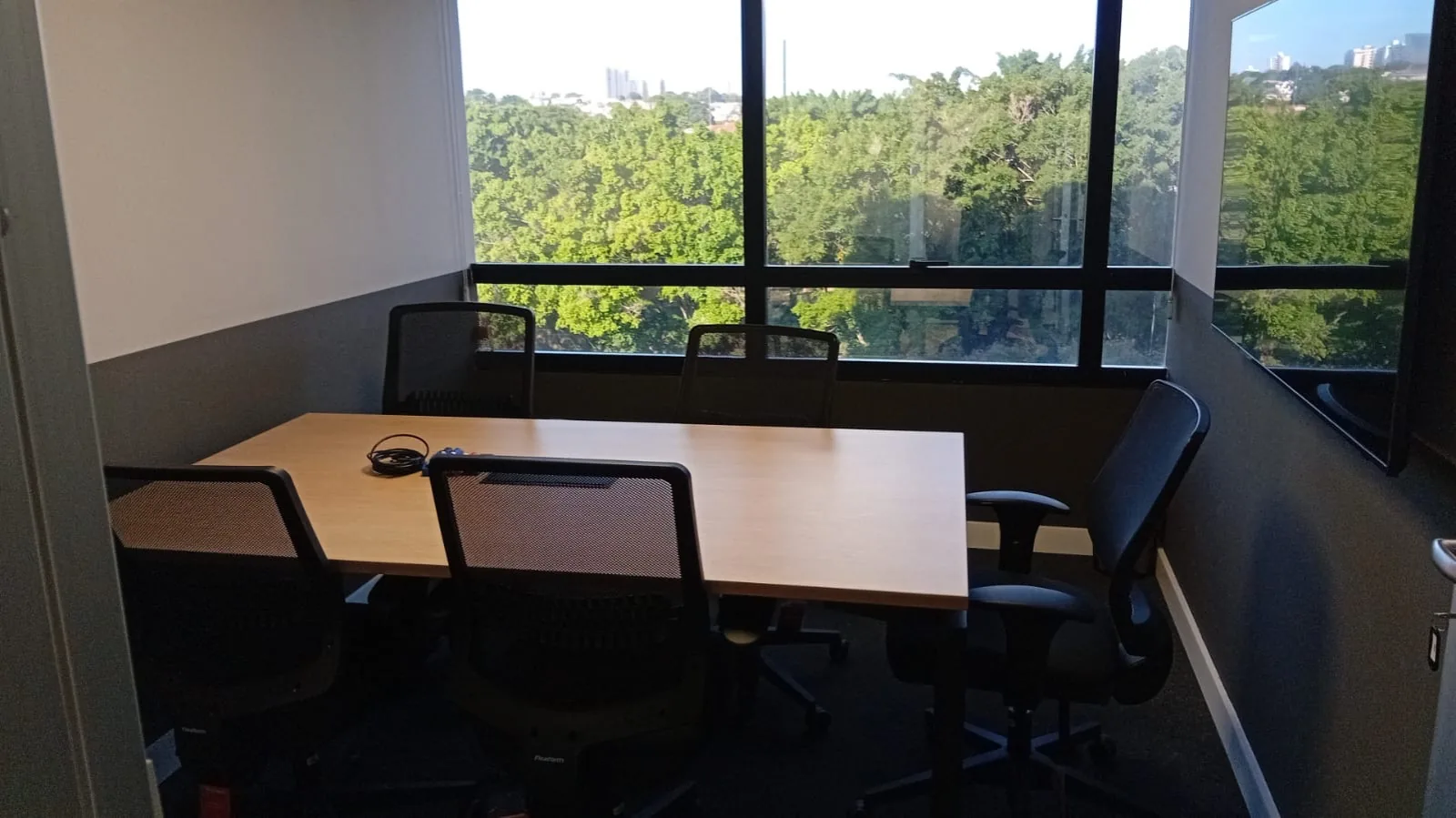 Sala 1 — sala de reunião no 5º andar, Eureka Campinas